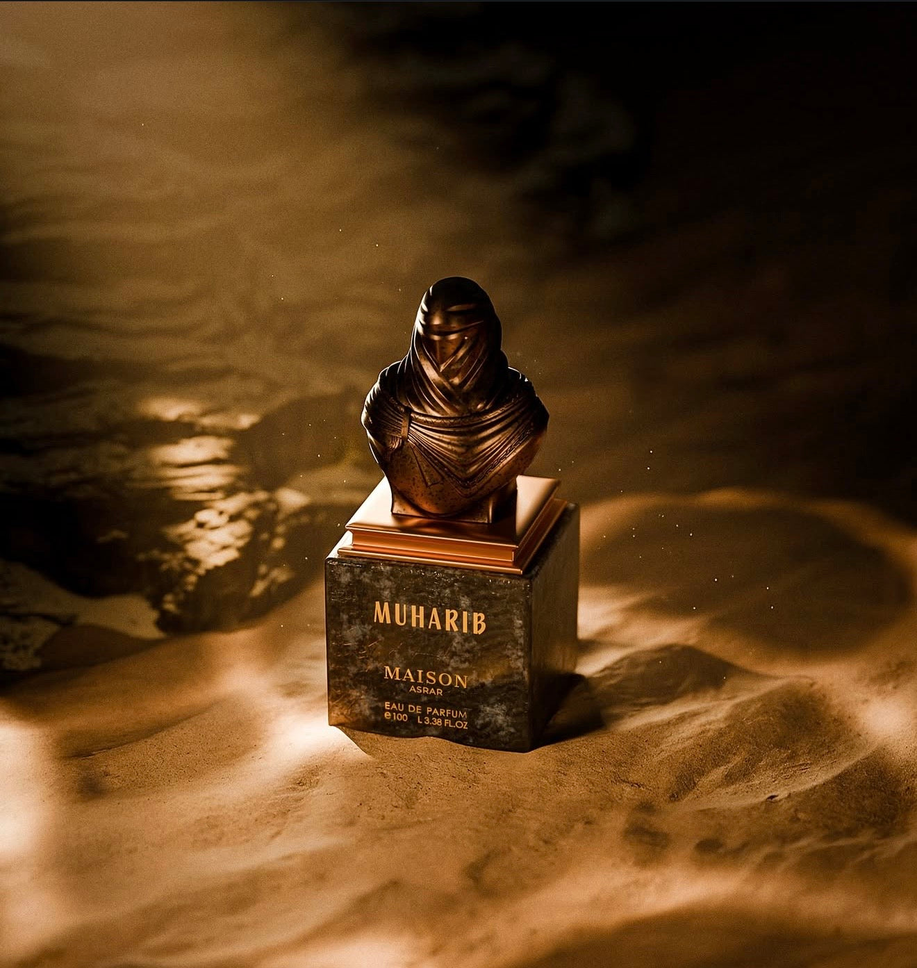 FARIS AL ARAB MUHARIB – Eau de parfum mixte (flacon doré 100 ml) – Maison Asrar